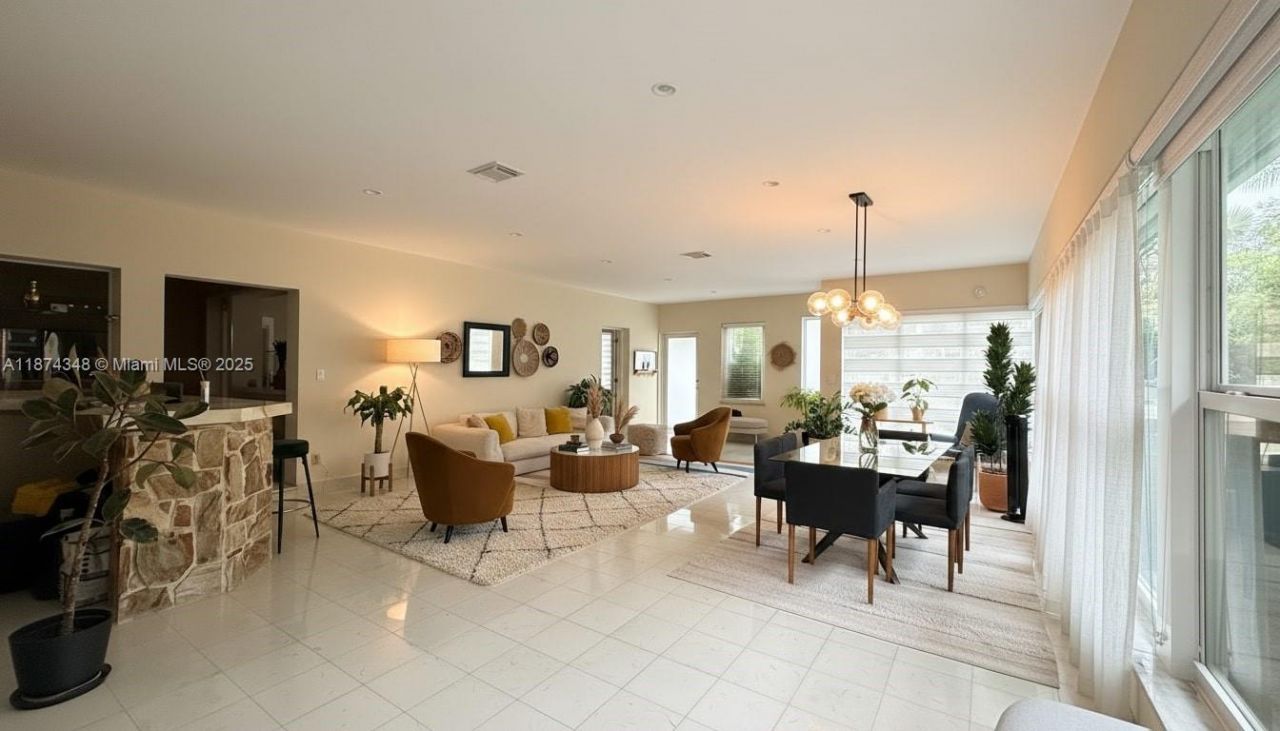 40 SW 30th Rd, Miami, FL 33129 Photo