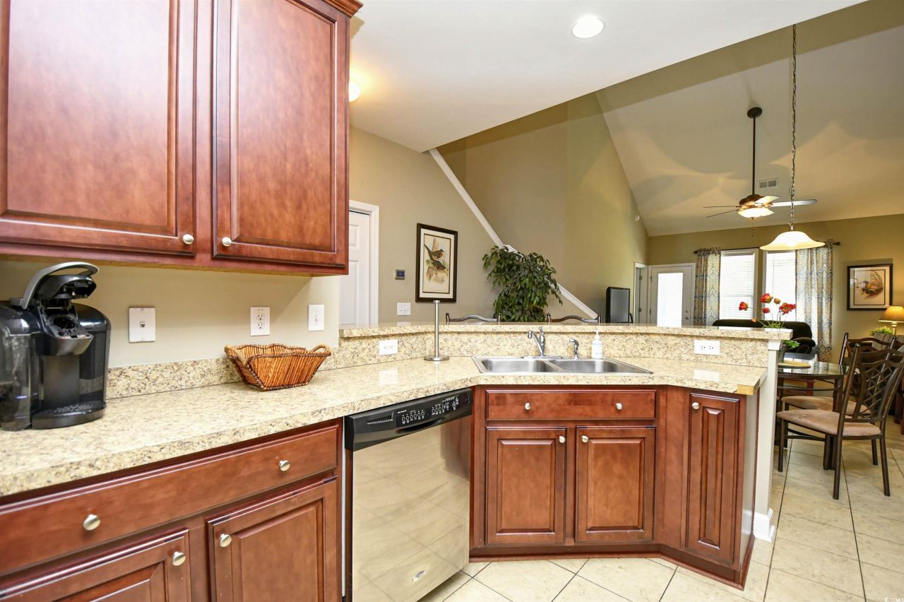 6014 Catalina Dr. Photo 11