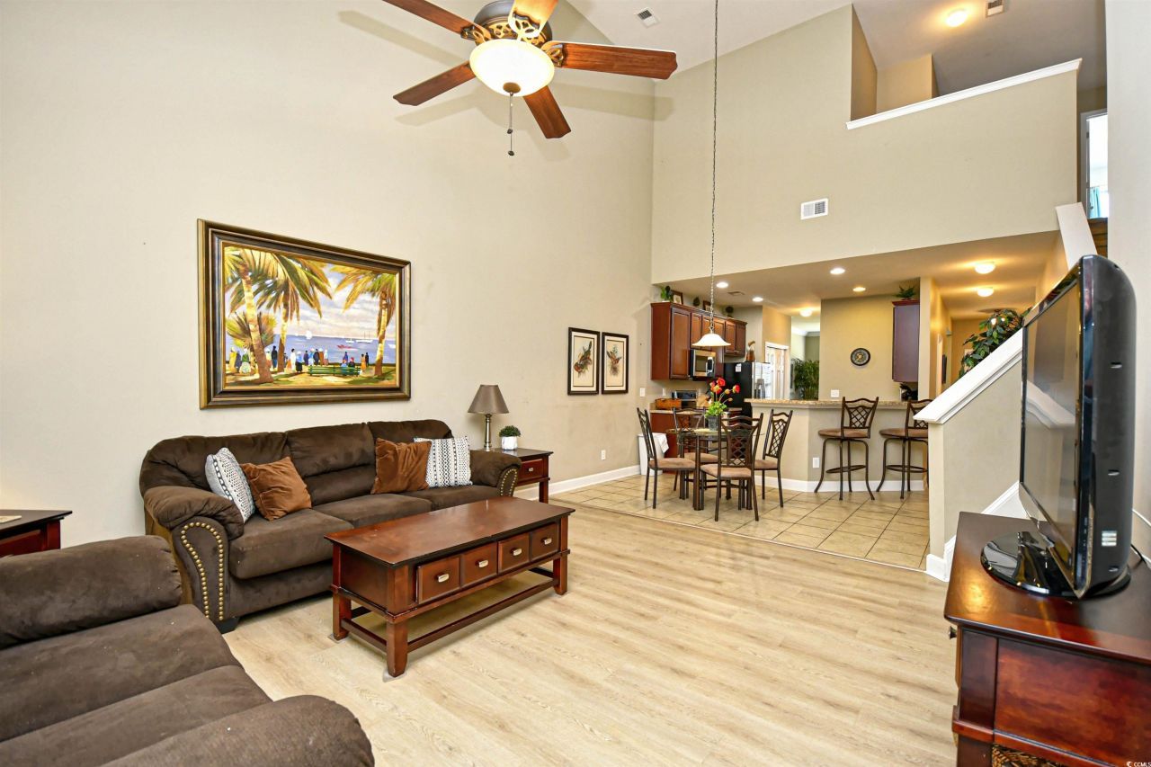 6014 Catalina Dr. Photo 8