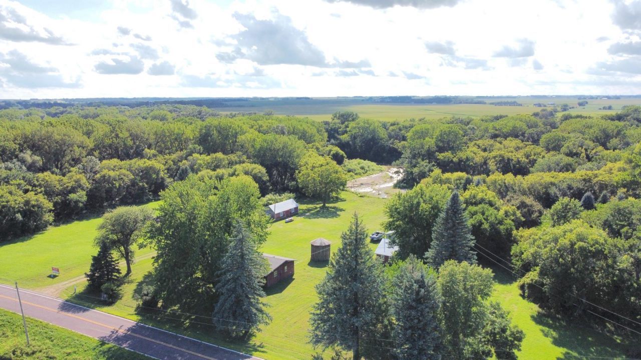 2555 River Road, Marshall, MN 56258