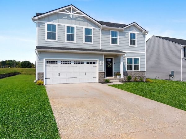 240 Shutout Dr, Clarksville, TN 37042