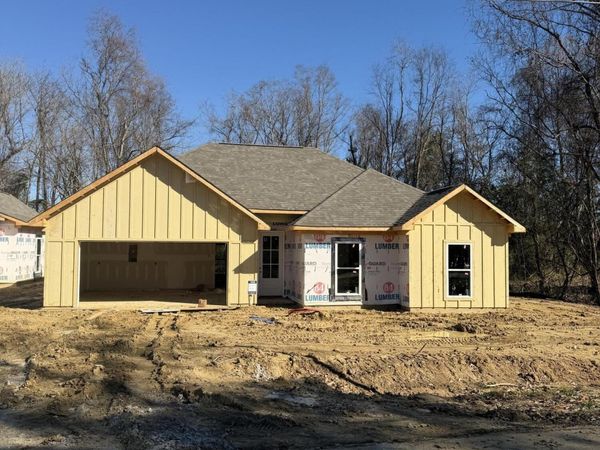 192 Lake Harbor Road, Brandon, MS 39047