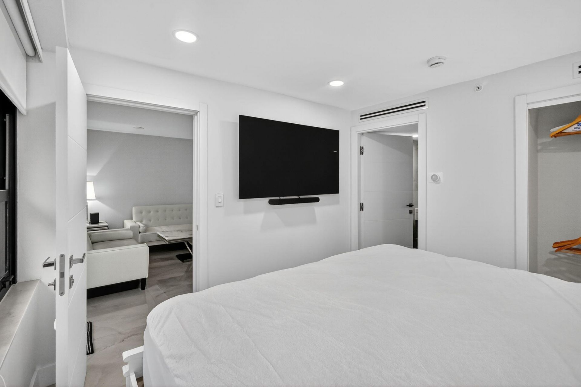 5225 Collins Avenue, Unit 1408, Miami Beach, FL 33140 Photo