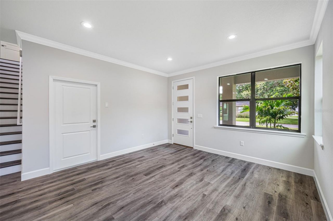 14808 Lake Magdalene Circle, Tampa, FL 33613 Photo