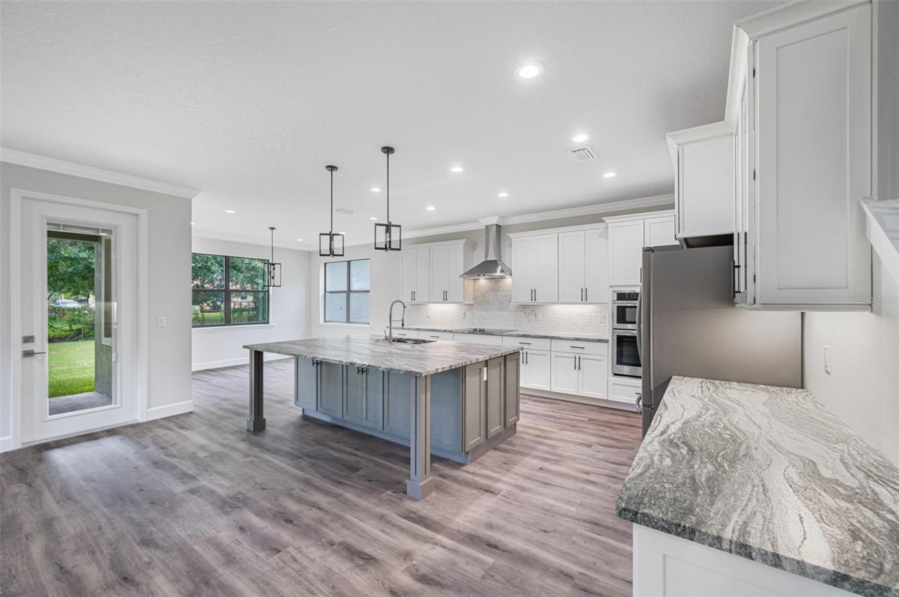 14808 Lake Magdalene Circle, Tampa, FL 33613 Photo