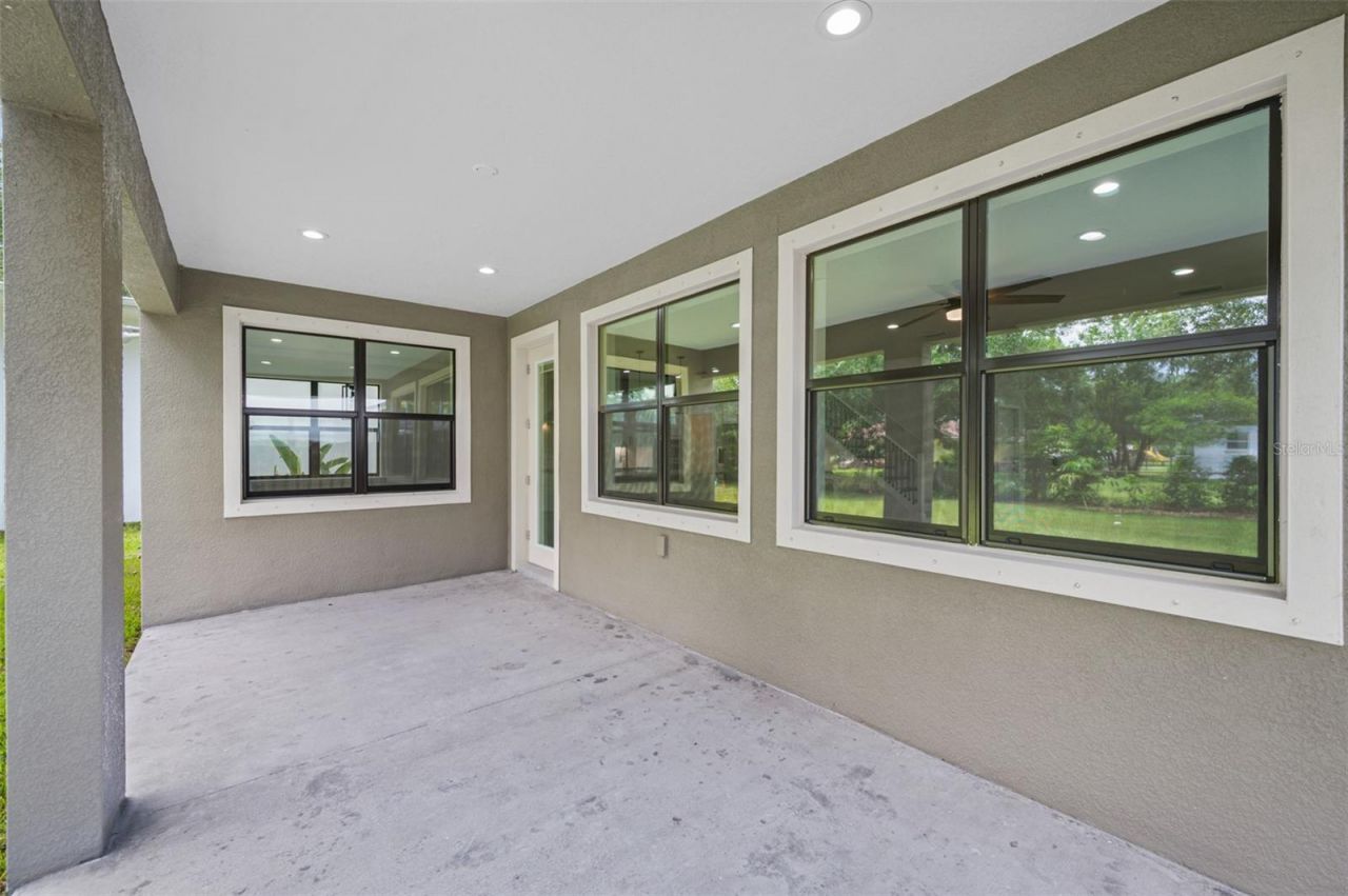 14808 Lake Magdalene Circle, Tampa, FL 33613 Photo