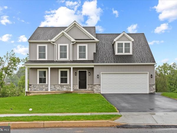 10 STREAM DRIVE, CARLISLE, PA 17013