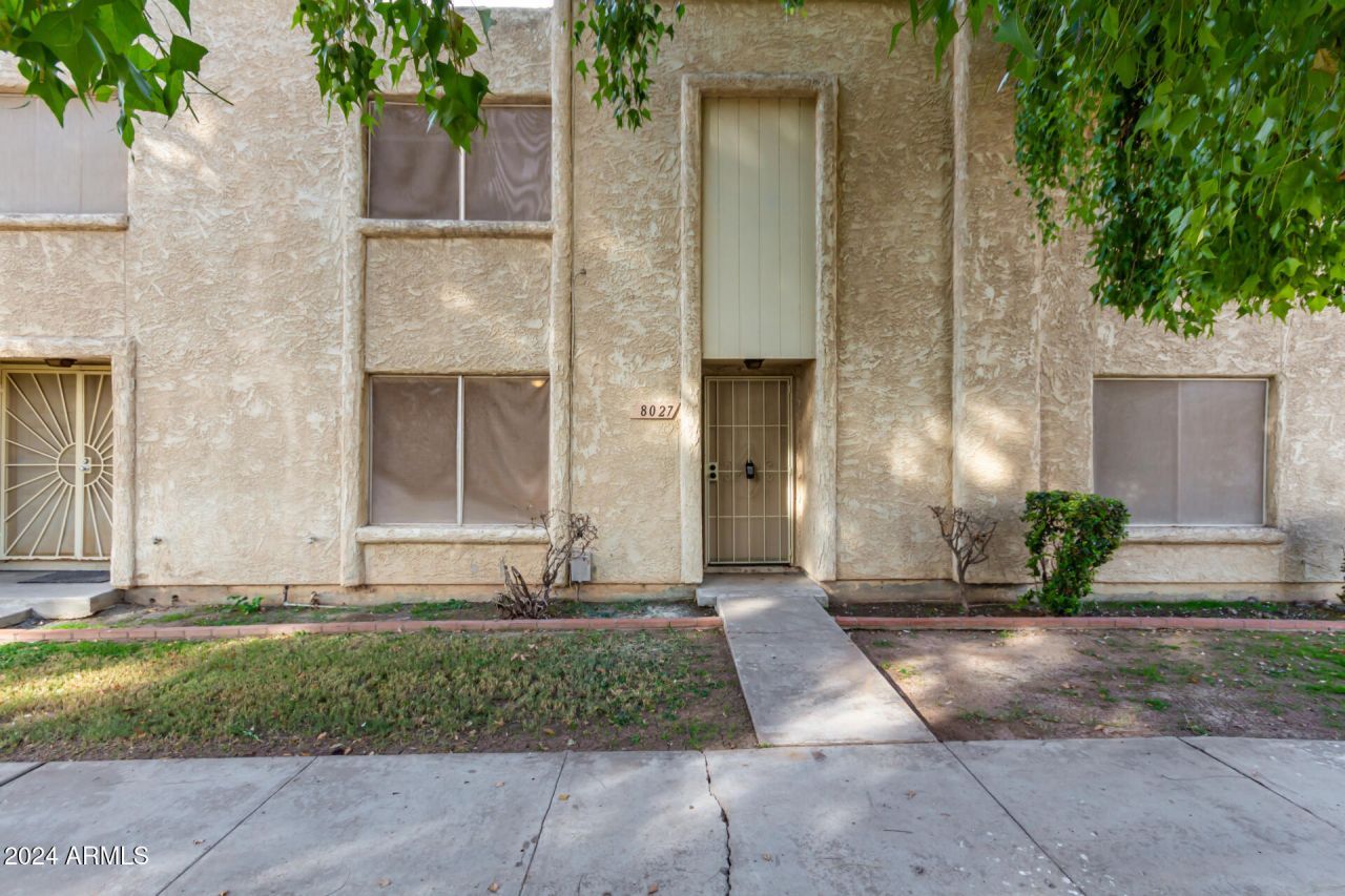 8027 N 32nd Avenue, Phoenix, AZ 85051 Main Photo
