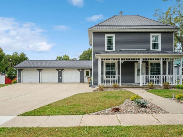 208 W Spring Street, Strawberry Point, IA 52076