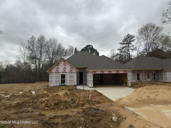 197 Lake Harbor Road, Brandon, MS 39047