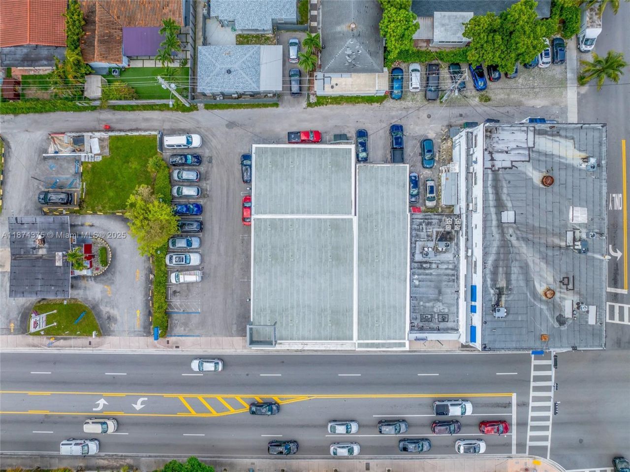 4725 SW 8th St, Miami, FL 33134 Photo