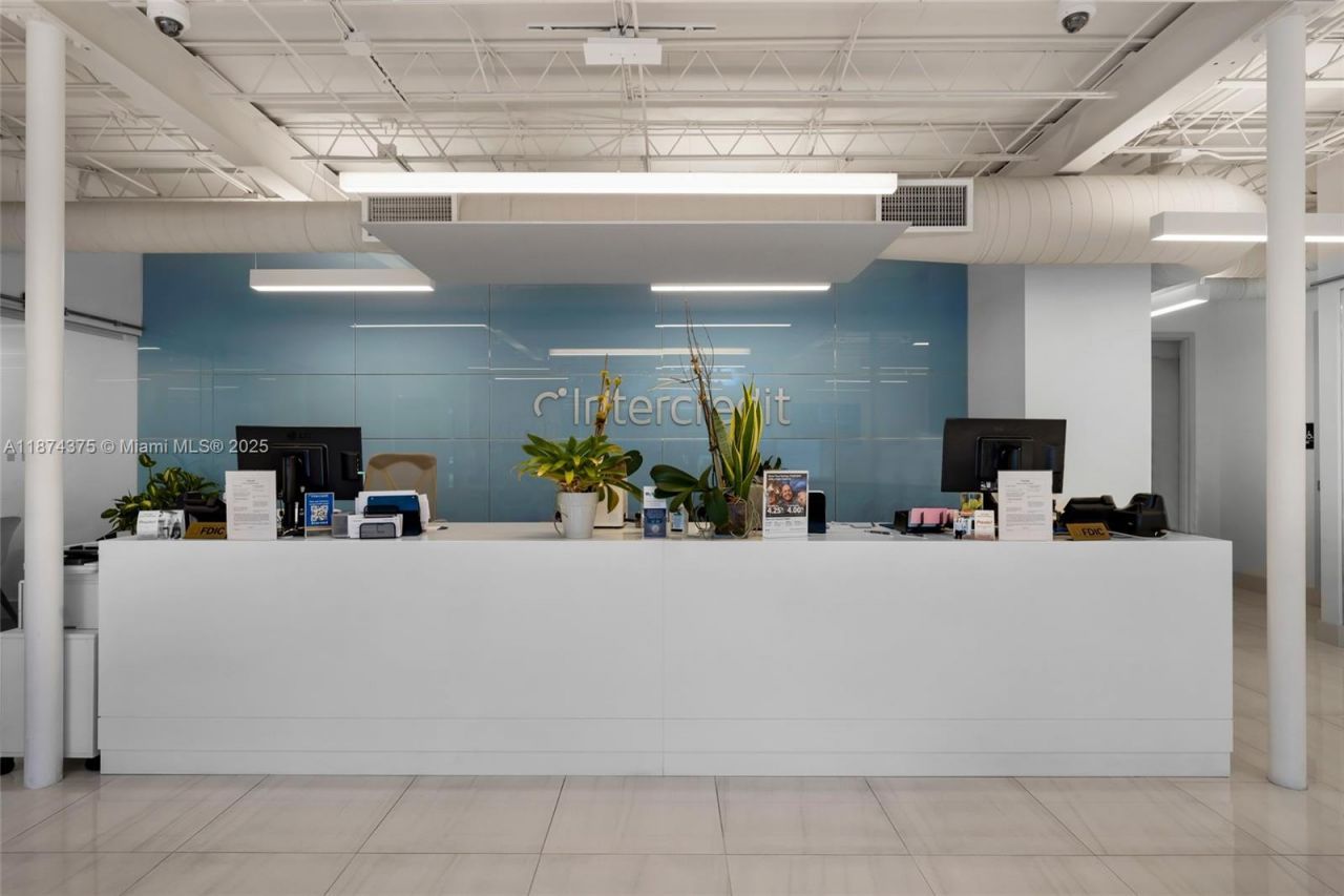 4725 SW 8th St, Miami, FL 33134 Photo