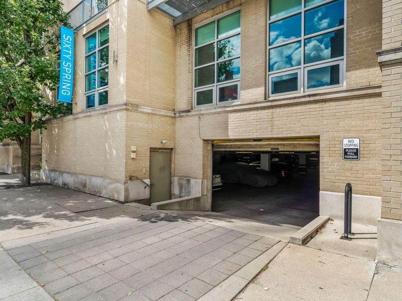 60 E Spring Street, Unit 412, Columbus, OH 43215 Photo 17