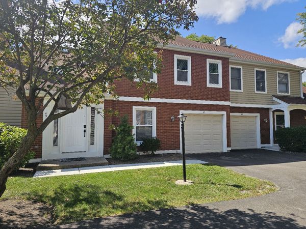 45 S Stonington Drive, Unit 4, Palatine, IL 60074