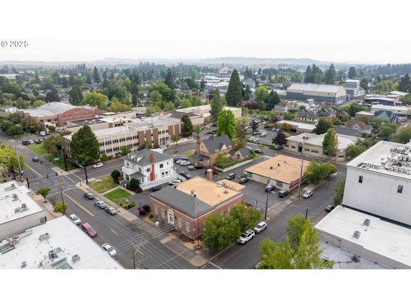 414 NE EVANS ST, McMinnville, OR 97128