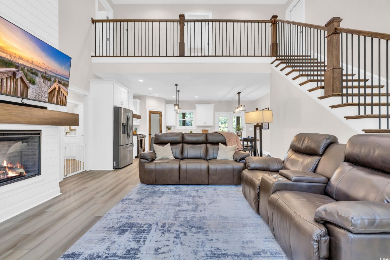 1820 Gray Oaks Dr. Photo 11