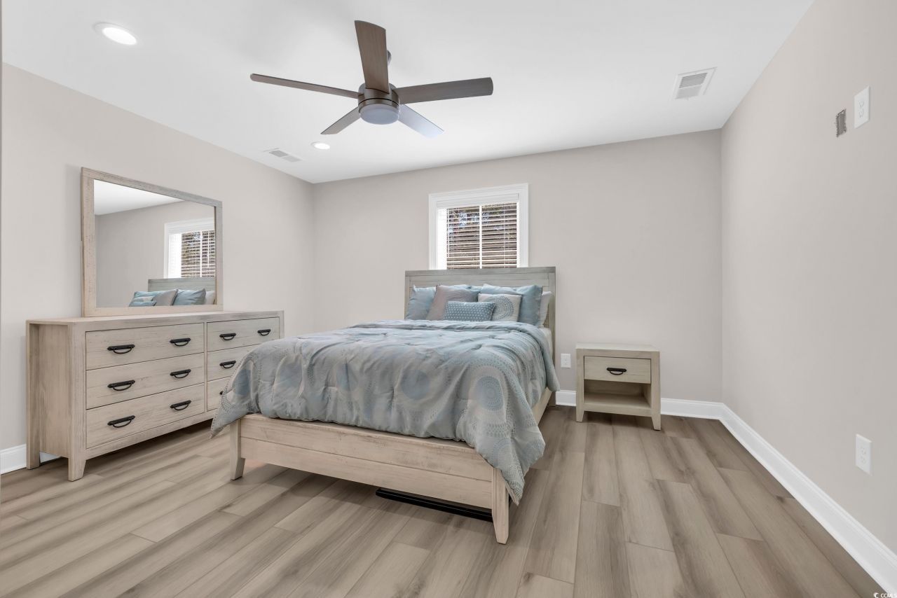 1820 Gray Oaks Dr. Photo 24