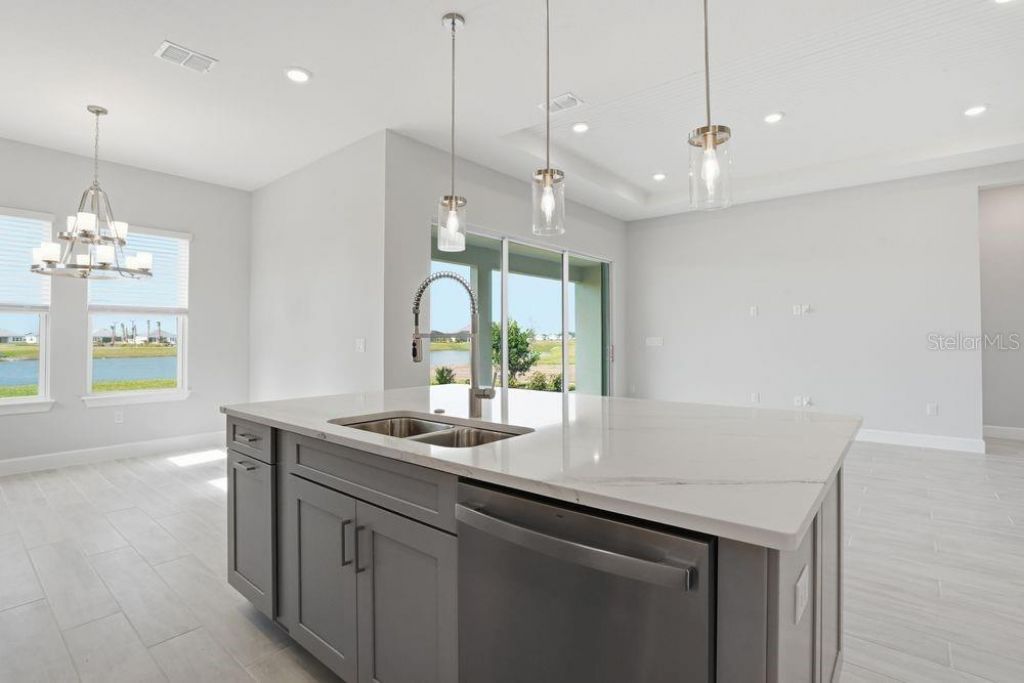 13705 Iona Avenue, Palmetto, FL 34221 Photo