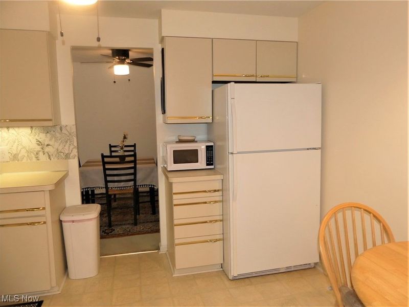 2021 King James Pkwy, Unit 222, Westlake, OH 44145 Photo 16