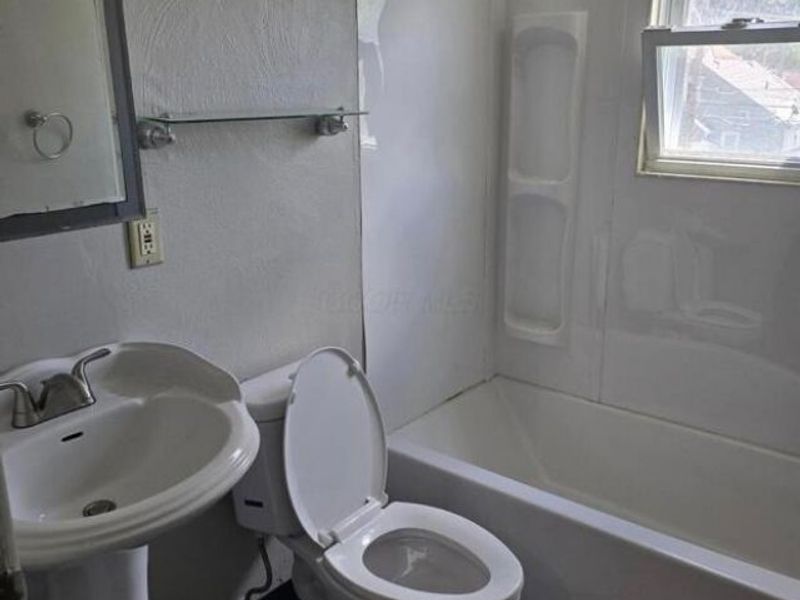 2171 Amherst Avenue , Columbus, OH 43223 Photo 3