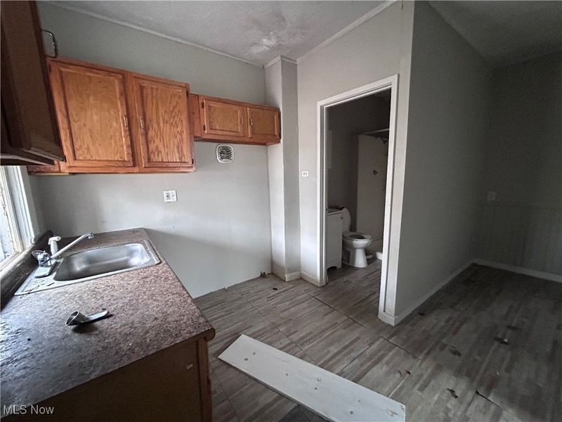 945 E 149th Street, Cleveland, OH 44110 Photo 2