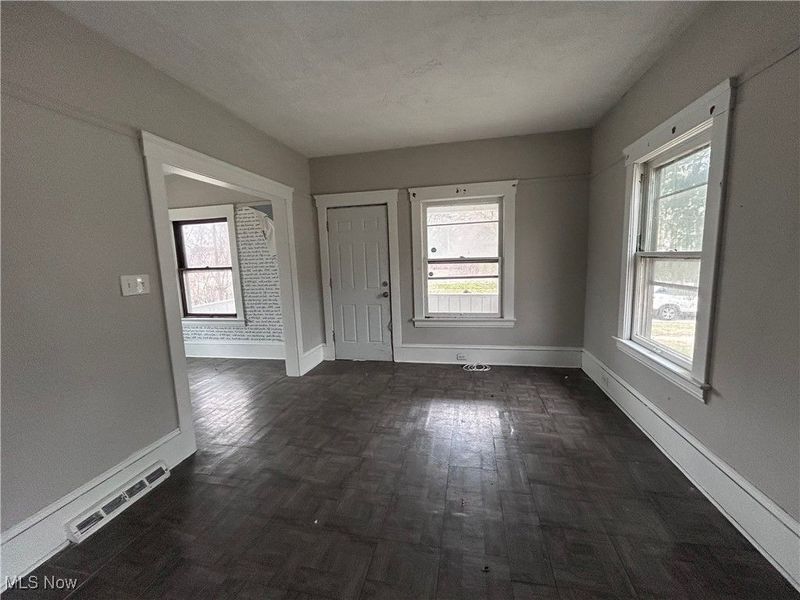 945 E 149th Street, Cleveland, OH 44110 Photo 5