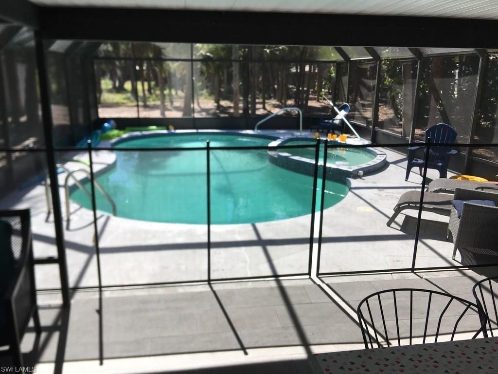 6060 Golden Oaks Ln, Naples, FL 34119 Photo