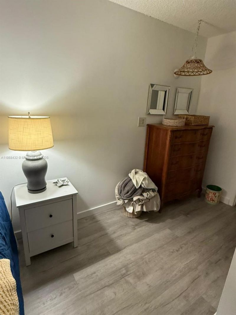 401 Golden Isles Dr, Unit 916, Hallandale Beach, FL 33009 Photo