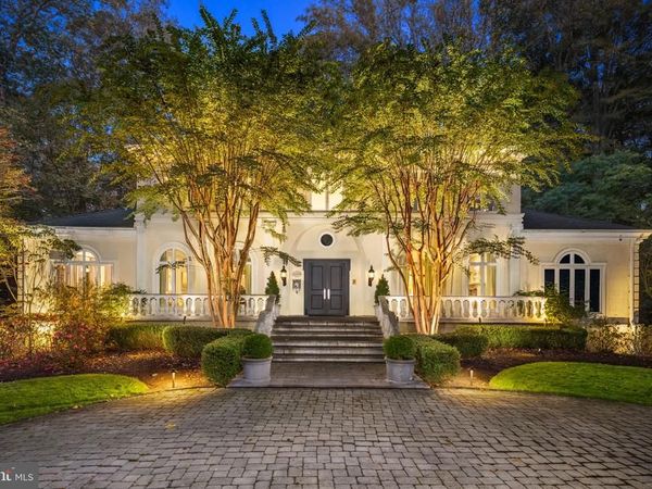 1111 CREST LANE, MCLEAN, VA 22101