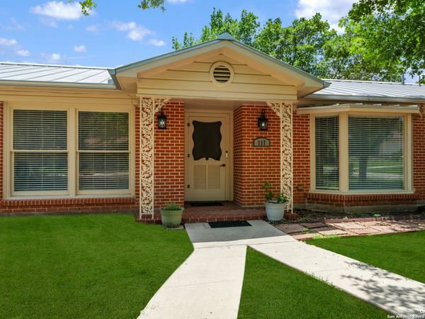 117 Danube, Castle Hills, TX 78213