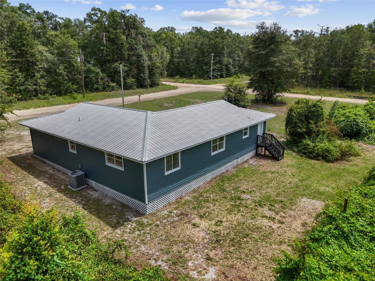 127 Rainbow Drive, Florahome, FL 32140 Photo