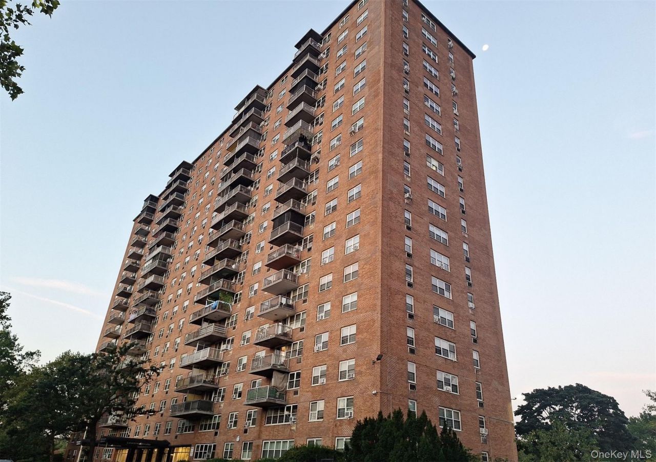 825 Morrison Avenue, Unit 12F, Bronx, NY 10473 Main Photo