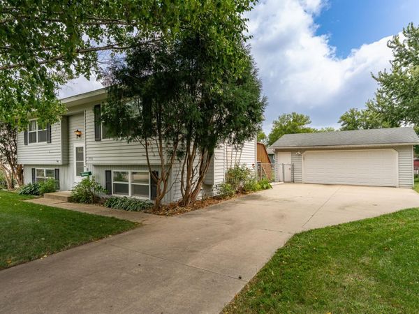 1916 9 1/2 Avenue SE, Rochester, MN 55904