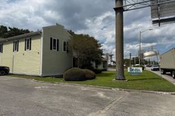 2320 Cosgrove Avenue photo 4