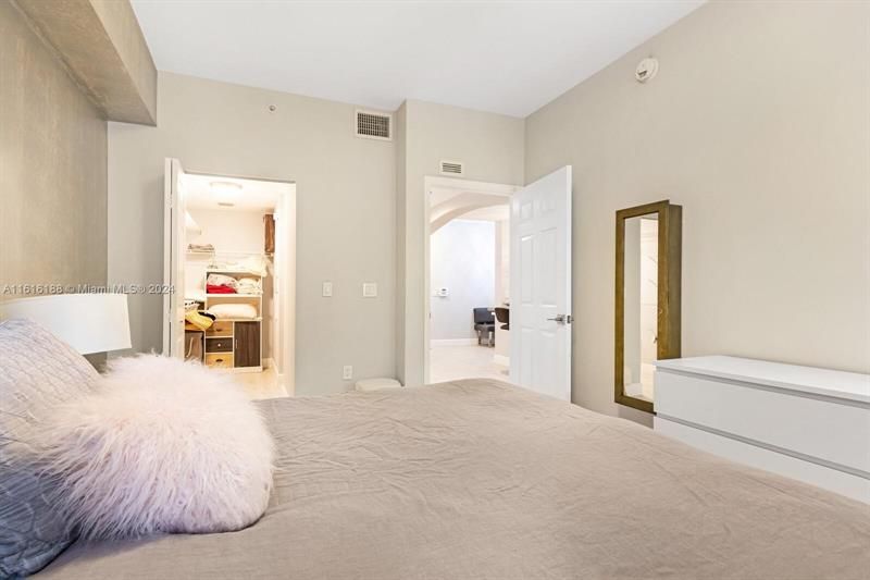 533 NE 3rd Ave, Unit 229, Fort Lauderdale, FL 33301 Photo