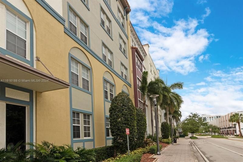 533 NE 3rd Ave, Unit 229, Fort Lauderdale, FL 33301 Photo