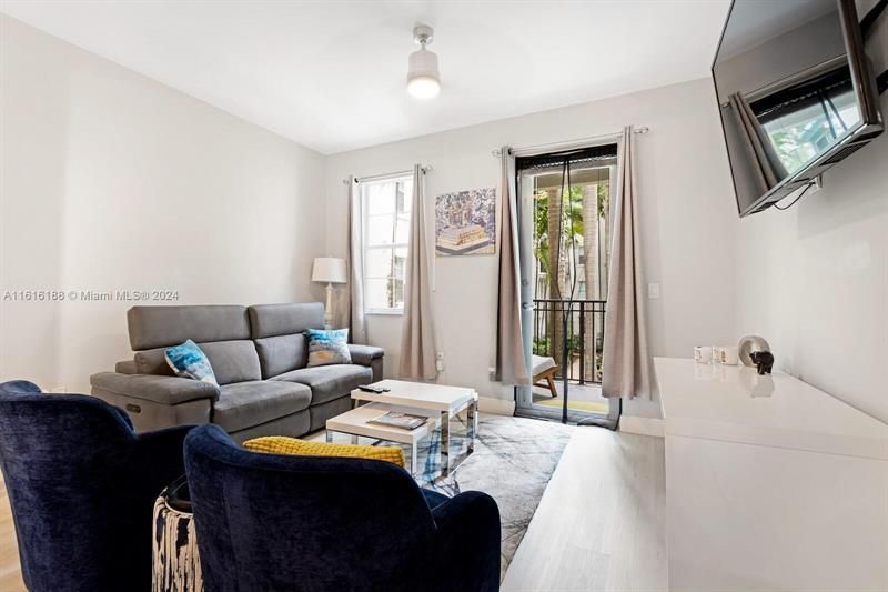 533 NE 3rd Ave, Unit 229, Fort Lauderdale, FL 33301 Photo