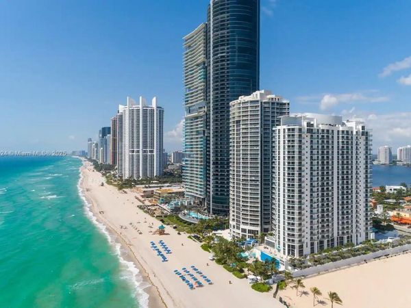 18683 Collins Ave, Unit 1609, Sunny Isles Beach, FL 33160