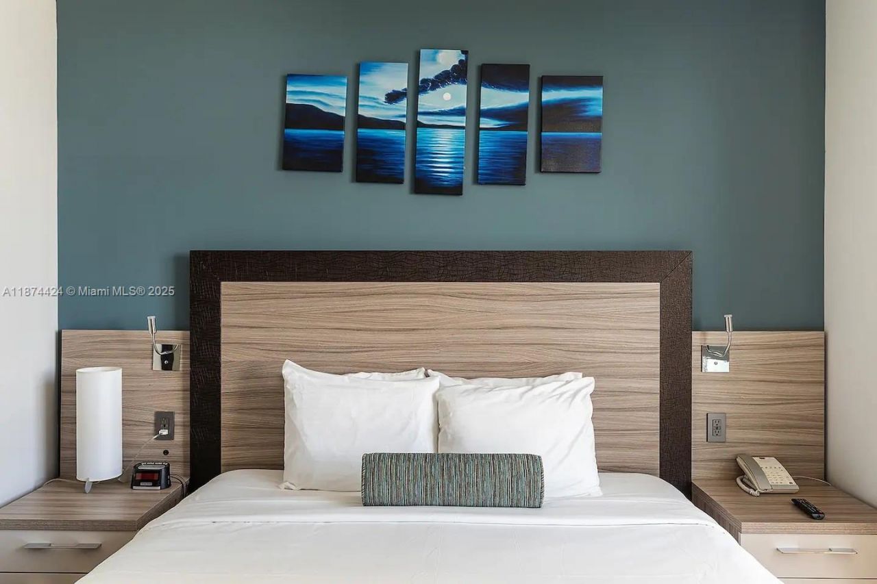 18683 Collins Ave, Unit 1609, Sunny Isles Beach, FL 33160 Photo