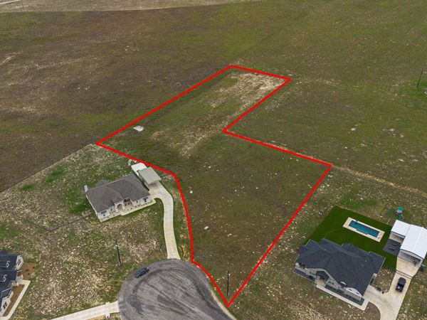 152 Summer Meadow, La Vernia, TX 78121