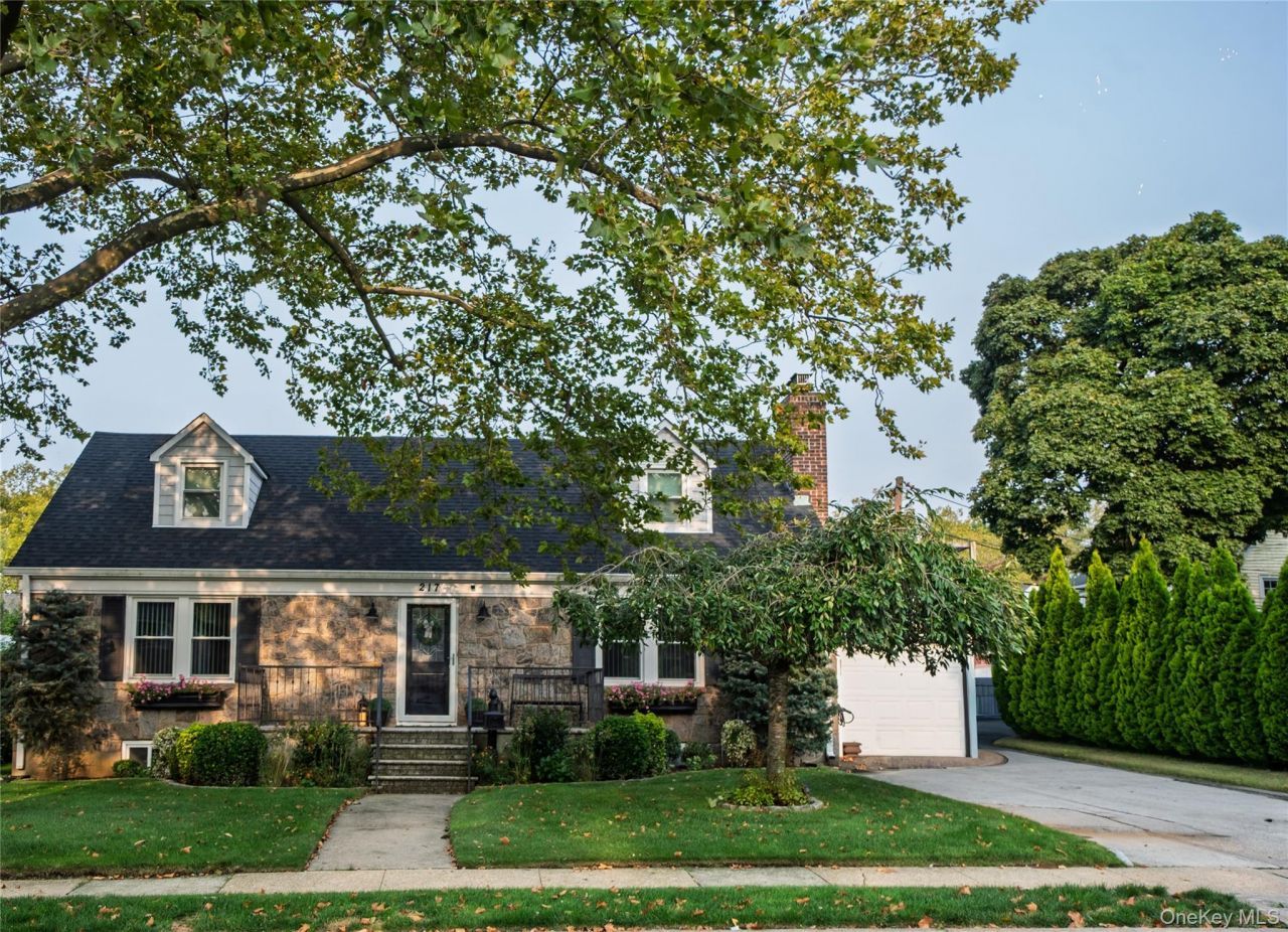 217 Elton Road, Stewart Manor, NY 11530 Main Photo