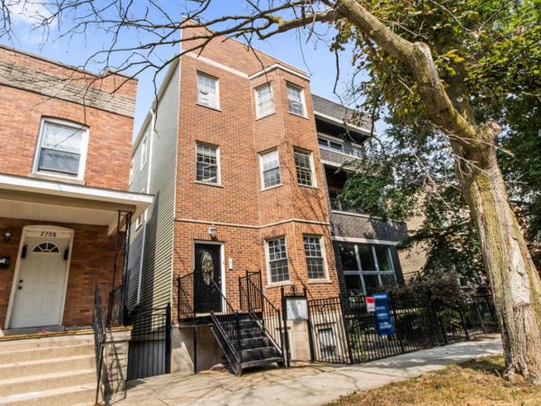 2710 N Artesian Avenue, Chicago, IL 60647