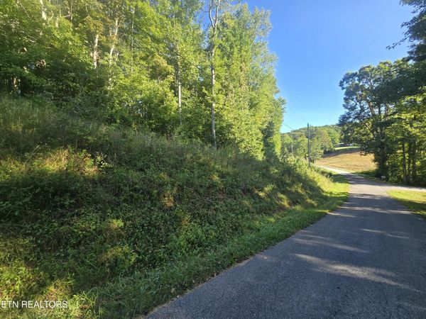 Lot 27-28 Summit Drive, Oneida, TN 37841