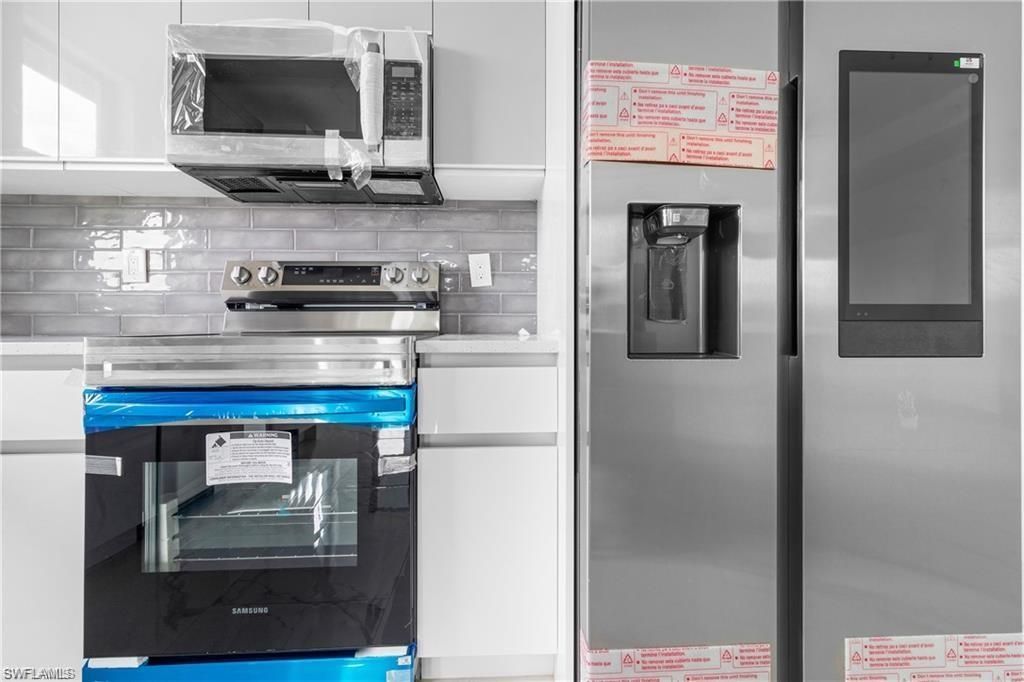 1806 NE 21st Pl, Cape Coral, FL 33909 Photo