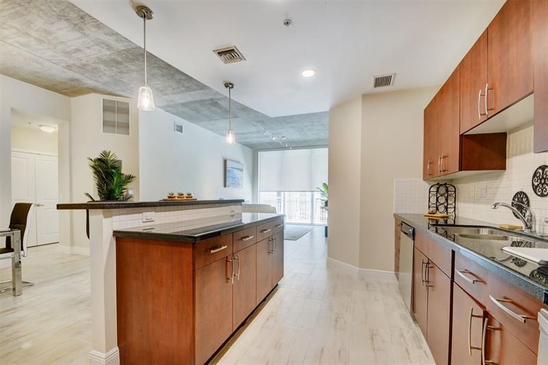 300 S Australian Ave, Unit 919, West Palm Beach, FL 33401 Photo