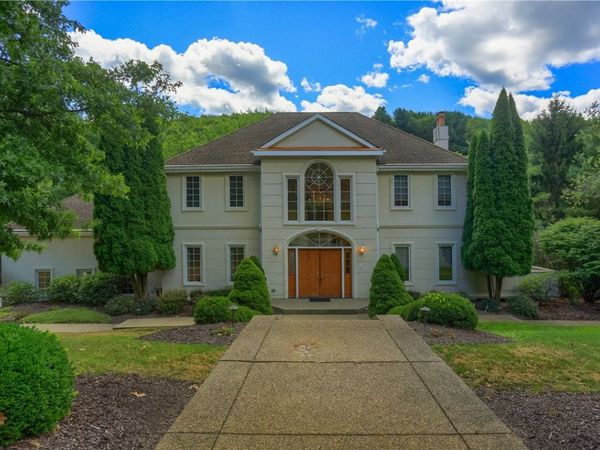 1561 Barrington Drive, Wexford, PA 15090