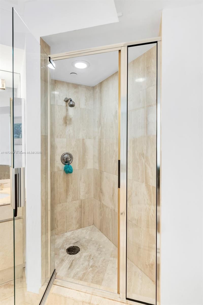 18671 Collins Ave, Unit 604, Sunny Isles Beach, FL 33160 Photo