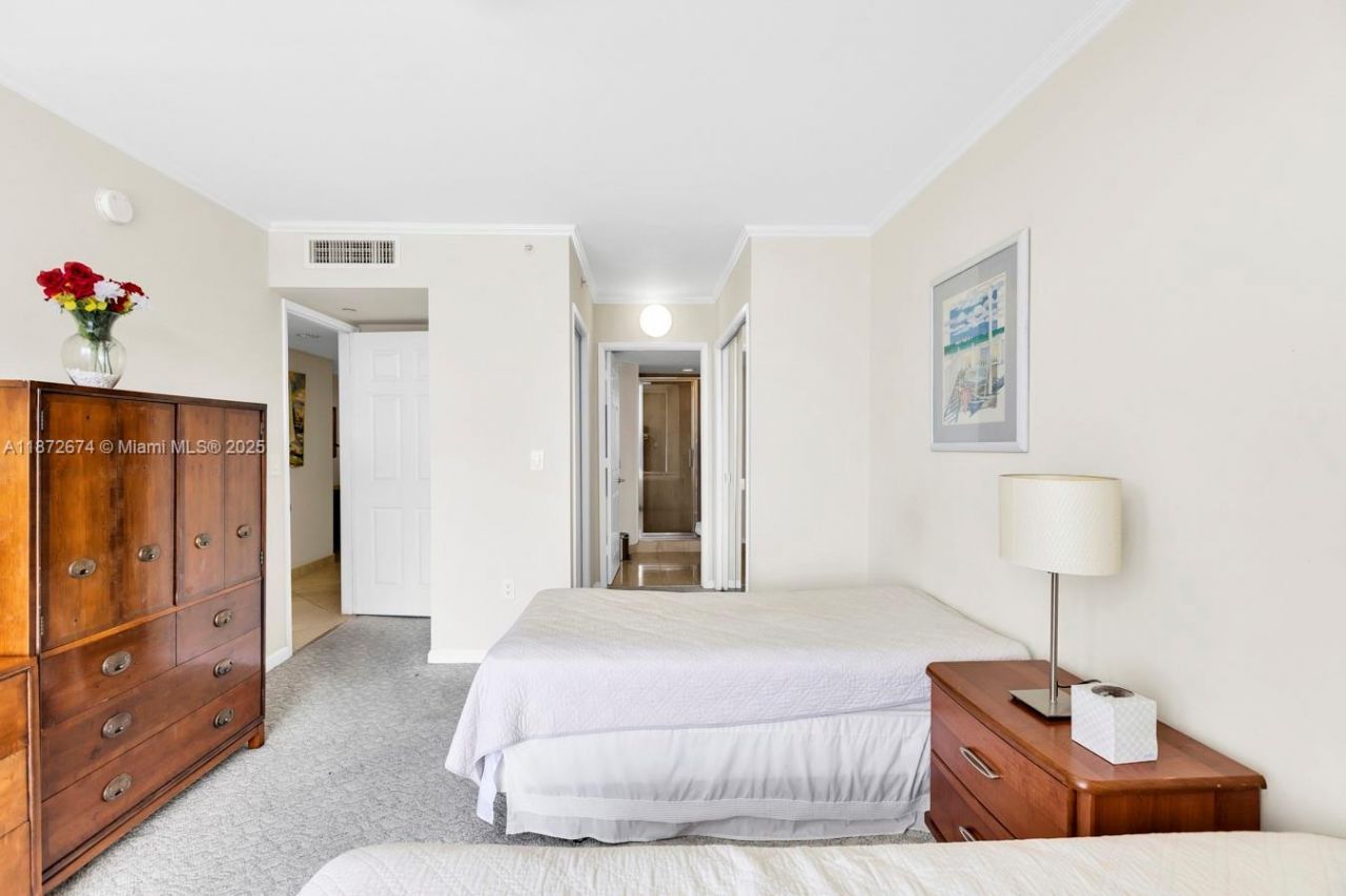 18671 Collins Ave, Unit 604, Sunny Isles Beach, FL 33160 Photo