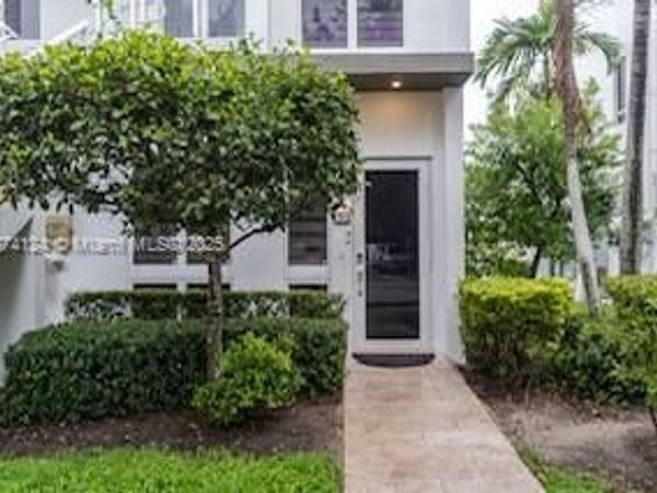 10255 NW 63 TER, Unit 104, Doral, FL 33178