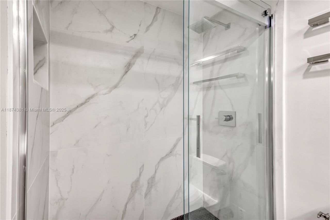 701 Brickell Key Blvd, Unit 1512, Miami, FL 33131 Photo